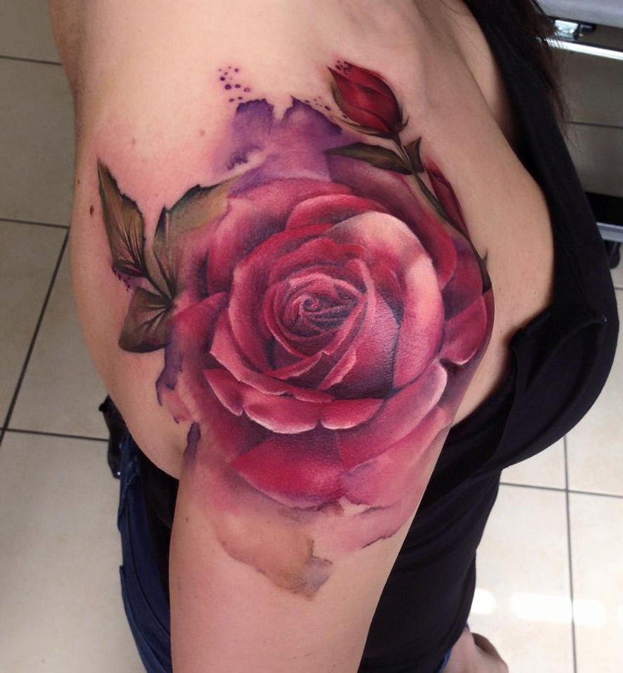 rose-shoulder-tattoos