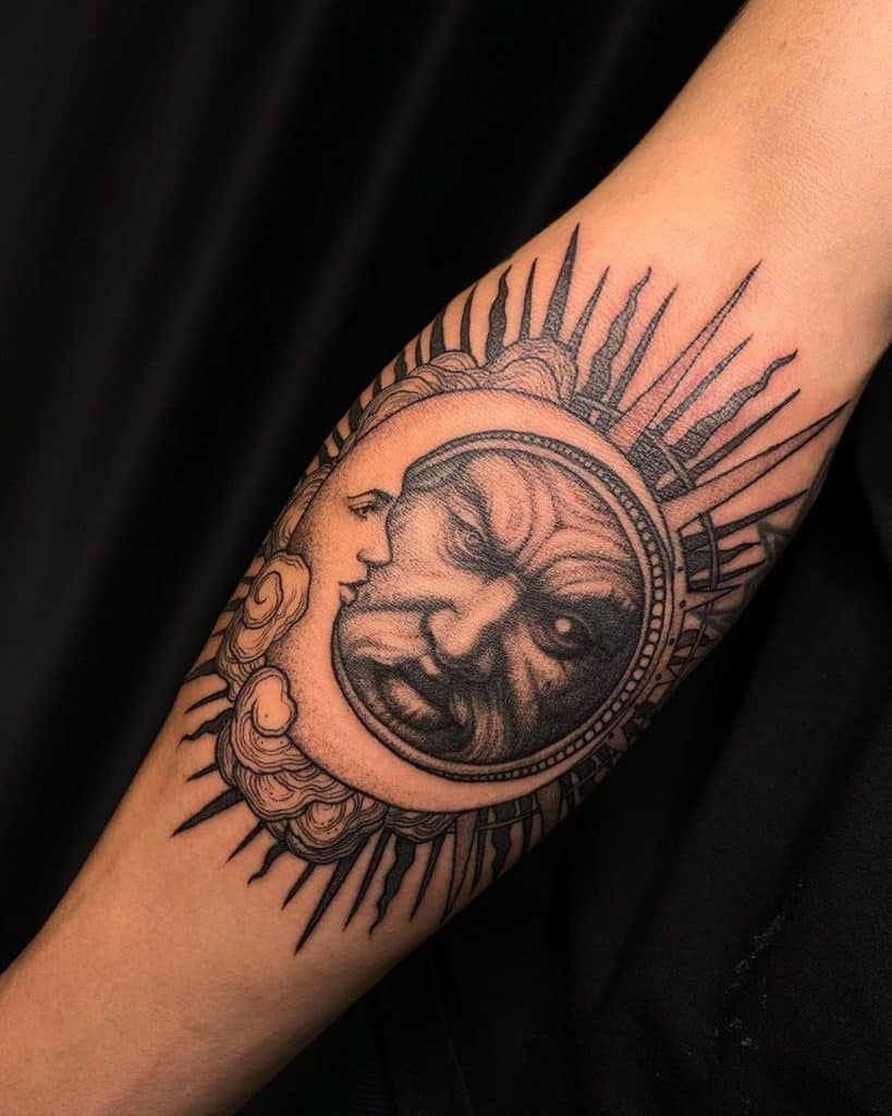 Discover Some Crescent Moon Tattoo Designs Body Tattoo Art